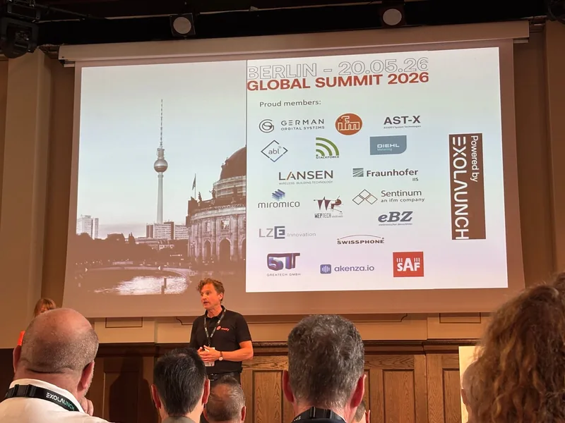 Veranstaltungsimpression mit Vortrag und Publikum vor der Präsentation zum mioty Global Summit 2026 in Berlin