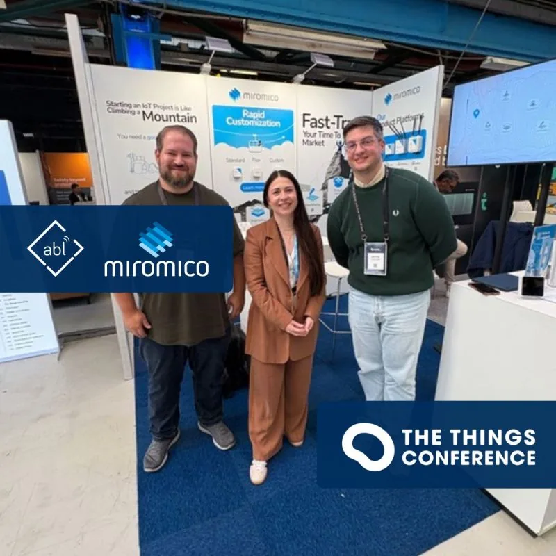 Gruppenfoto am Miromico-Stand bei der Things Conference 2025 in Amsterdam